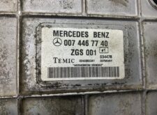 Motorvezérlő egység Mercedes Benz teherautóhoz 007 446 77 40 ZGS 001