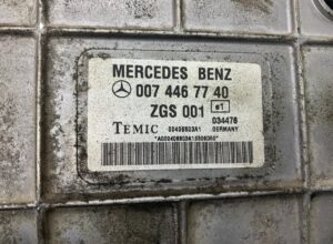 Motorvezérlő egység mercedes benz teherautóhoz 007 446 77 40 zgs 001
