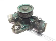 Volvo motor hűtőszivattyú – Kódok: 20833355, 20834409, 20997647, 21417491, 85003894, 7420834409, 7420997650