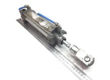 Hidraulikus henger Volvo ajtónyitóhoz V0136162