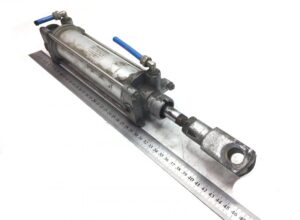 Volvo v0136162 pneumatikus ajtónyitó henger