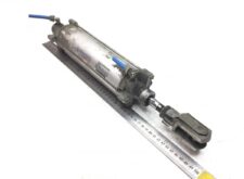 Pneumatikus henger Volvo V0119203 ajtónyitáshoz