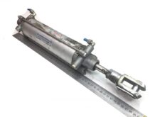 Volvo V0119203 Pneumatikus ajtónyitó henger