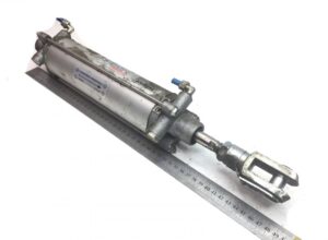 Volvo v0119203 pneumatikus ajtónyitó henger