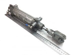 Volvo v0136162-v0136162-17 ajtónyitó hidraulikus henger
