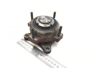 Csapágy motor görgő volvo (kódok: 3979606, 3183998, 20564240, 21157186, 21146740, 20810755, 20915058, 8149875)