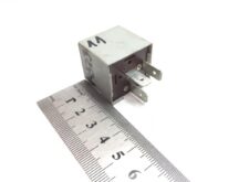 Relé MAN 81259270106, 4 tűs, 24V