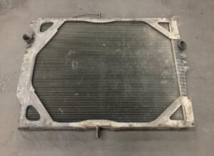 Hűtő volvo – oem kódok: 8149370, 20536961, 20722450, 20800983, 20936124, 21229362, 21345261, 21385166, 22235312, 8149681, 1665249, 8112566, 8113186