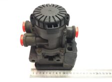 EBS szelep bal első tengely Volvo 20828237 / 20570906 / 21122034 / 20428938 / 5801290649 / 7485003022 / 7420828237 / 7420428938 / 7420570906 / 504100409 / 7421122034 / 5801910304