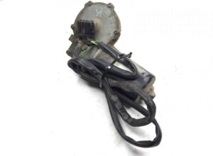 Volvo szélvédő ablaktörlő motor, autóalkatrész, kód 8143408