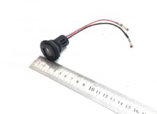 Autós adapter USB porttal és tápkábelekkel