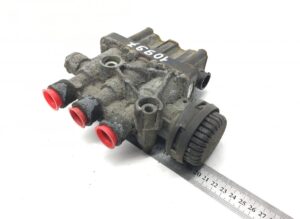 Ecas szelep mercedes a0003278525 0003278525, 4 piros kimenettel és fekete kerékkel