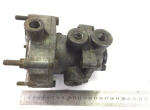 Scania pótkocsi fékszelep 167846 / 631119 / 611119 / 1506636 / a0004205471 / a0014313705 / 42066122 / 81523016031 / 0014313705 / a0014313405 / 1505146 / 1571101 / 1935631 / 1577560 / 1577940