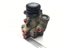 Volvo pótkocsi fékszelep – Kódok: 1350096, 20424431, 1331721, 571194, 1529148, 1935652, 5021170461, 1504970, 20424432