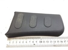 Fekete szigetelőlap 3 ragasztósávval, kb. 16×8 cm