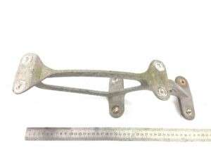 Napellenző középső tartó renault – kód 20819179 / 7420819179