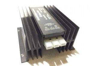 Volvo feszültségátalakító 24v-12v 1080068