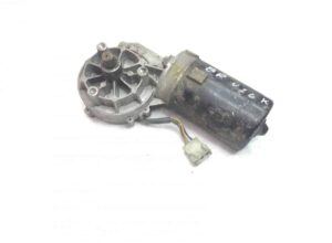 Volvo szélvédő törlőmotor – alkatrész kódok: 70345684, 22672623, 1519529, 98480223, a0018202042, 0018202042, 3093014, 0390442451, 30038263