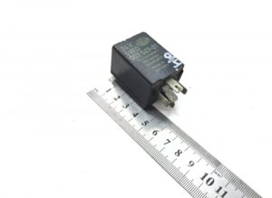 Hella 5wd 003 547-01 24v fényszóró relé