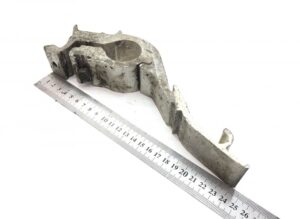Tartó konzol sárvédőhöz volvo motor tengely 20583434 20583440
