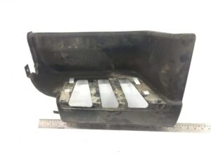 Műanyag burkolat bal alsó lépcsőhöz volvo 20529638 3175406 20425628 20759233