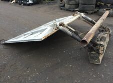 Töltőplatform Volvo 77700639 – Használt ipari gép