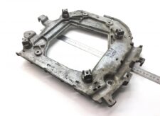 Scania 2377040 motor tartó – többszörös rögzítésű fém tartóelem
