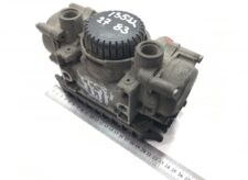EBS másodlagos tengely szelep MAN 8152106 6059 / 6066 / 6040 / 6072 / 9066 / 1527245
