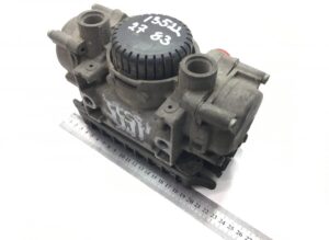 Ebs másodlagos tengely szelep man 8152106 6059 / 6066 / 6040 / 6072 / 9066 / 1527245