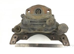 Jobb első féknyereg mercedes a0054200583 / a0044207983 / a9604200601 / a9444207901