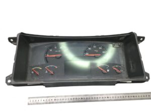 Volvo műszerfal óra, kódok: 21698831, 22170119, 22205475