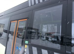 Oldalsó buszablak – jobb első – volvo 22315129