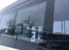 Oldalsó buszablak, első emelet bal, Volvo 22315165