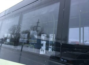 Oldalsó buszablak, első emelet bal, volvo 22315165