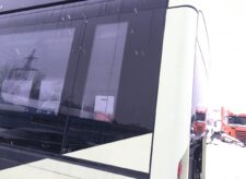 Bal oldali ablak, 1. emelet, Volvo busz 22315123