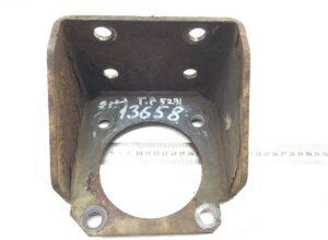 Hátsó jobb motor tartó volvo 13658