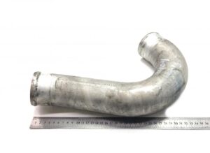 Volvo 21674327 intercooler cső – 29 cm