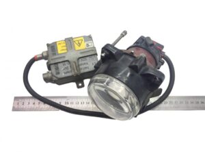 Bal első xenon fényszóró 24v volvo, kód 85136695