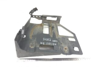 Jobb első sárvédő tartó mercedes a9604704283