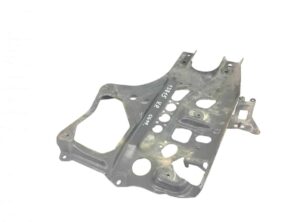Támogatás sárvédőhöz első/hátsó bal tengely mercedes a9615200251