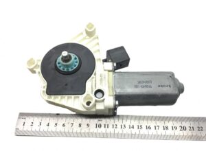 Bal oldali ablakemelő motor mercedes a9607201546 9607201546