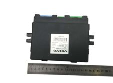 VOLVO vezérlőegység 21082758-P06, S/N 09130011, 24V, Ausztrália