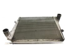 Volvo teherautó intercooler – Kódok: 21282193, 21780290