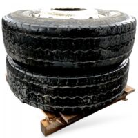 Készlet 2 kerék Volvo 305/70R22.5 225×8.25-26