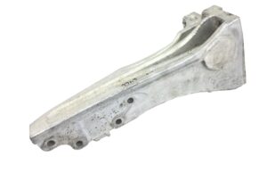 Volvo kipufogótartó (kódok: 22495196, 22554770, 21639760)