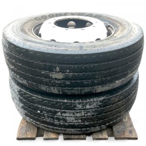 Set 2 db goodyear kerék volvo teherautóhoz 305/70r22. 5, 225×8. 25-23