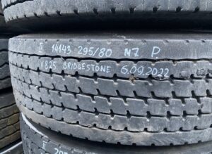 Bridgestone kerék 295/80r22. 5 v825 6. 09. 2022