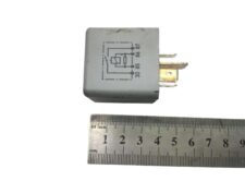 12V 30A 5 tűs autó relé