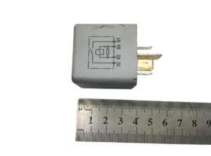 12v 30a 5 tűs autó relé