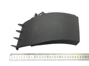 Műanyag szélvédőfedél bal volvo 82835554 82835593